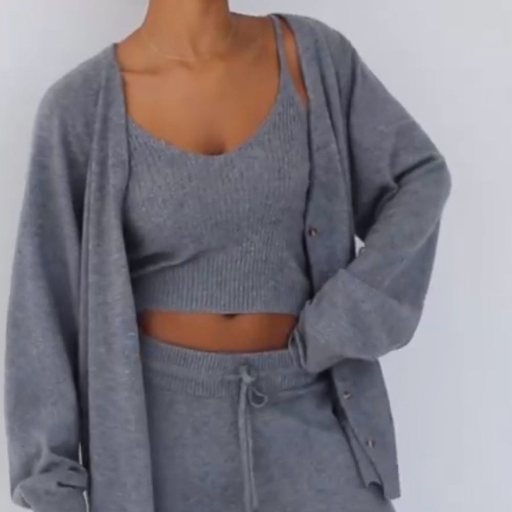 RUMOURED Gray vintage button up Sweater